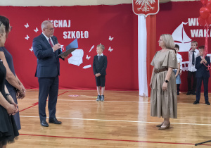 Wicekurator z panią wicedyrektor