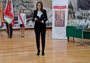 Pani Dyrektor przemawia podczas uroczystości