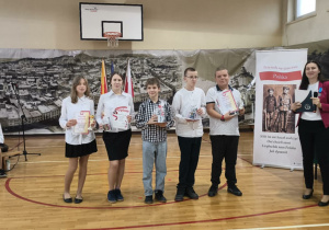 Nagrodzeni uczniowie za Konkurs Wiedzy o Patronie