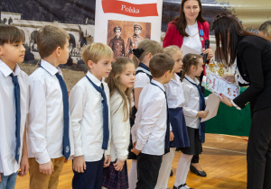 Wręczenie dyplomów uczniom