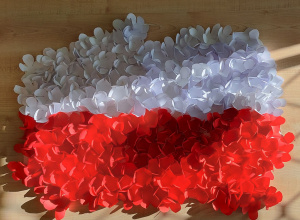 "Biało-czerwone kwiaty dla Polski"
