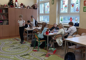 Dzieci wymyślają własne pomysły na wolny czas z rodziną