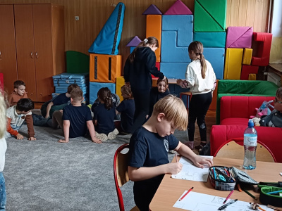 Zajęcia świetlicowe pt. "Kreatywna zabawa to ważna sprawa"