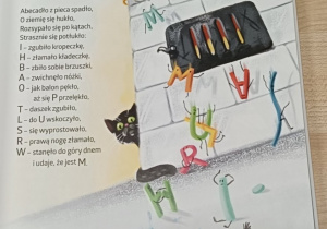 Wybrany wiersz do wysłuchania przez dzieci w kole