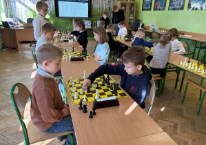 Uczniowie rywalizacji szachowej