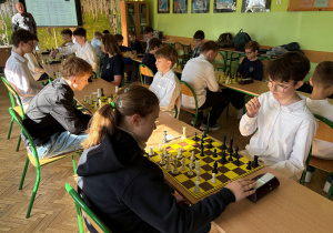 Uczniowie rywalizacji szachowej