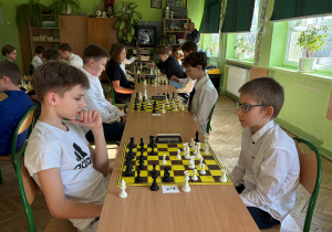 Uczniowie rywalizacji szachowej