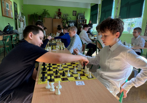 Uczniowie rywalizacji szachowej