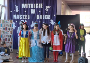 Nasi uczniowie podczas występu