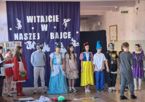 Nasi uczniowie podczas występu