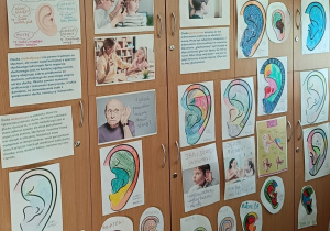 Prezentacja prac plastycznych szablon ucha