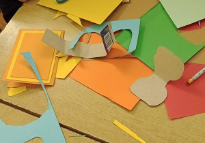 Ławka z wycinankami