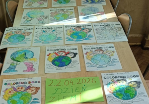 Prace plastyczne uczniów z okazji Dnia Ziemi