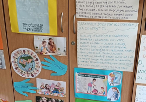 Gazetka tematyczna w świetlicy o dobrych uczynkach